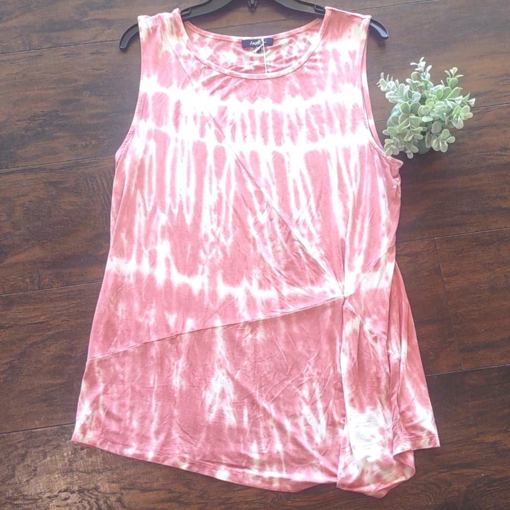 🌿Tie dye flowy and fitted, very soft tank top. SIZE L.